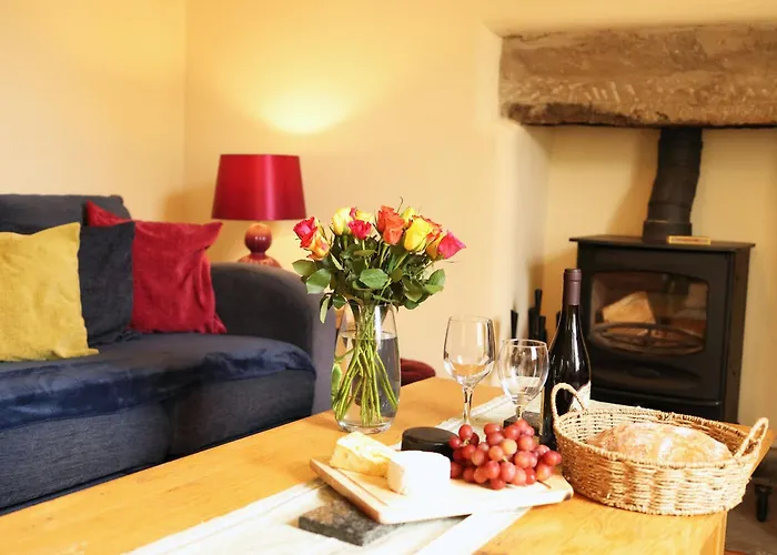 Pet-Friendly Logburner Horse Stable Views