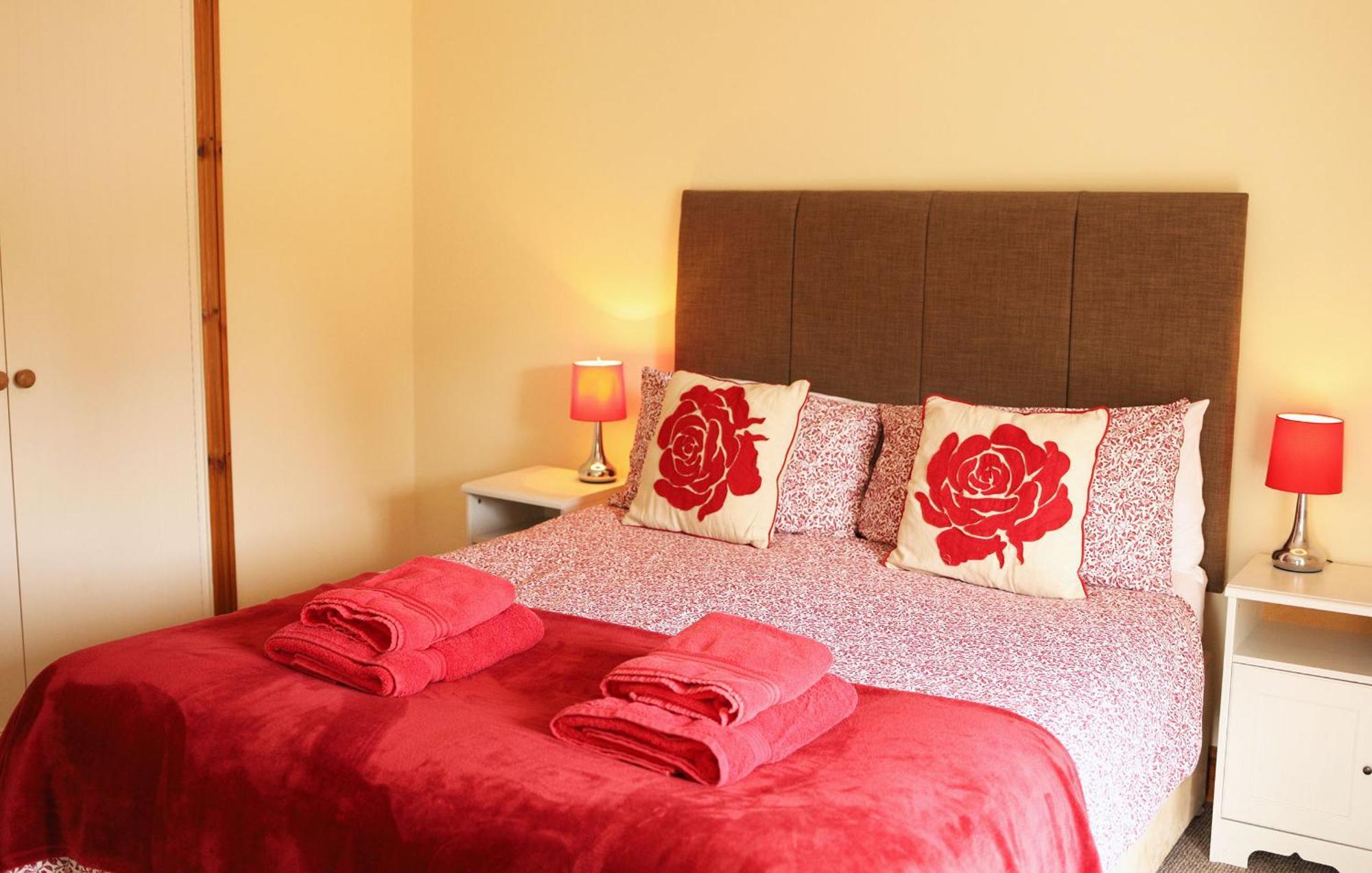 Pet-friendly Logburner Horse Stable Views Hay-On-Wye
